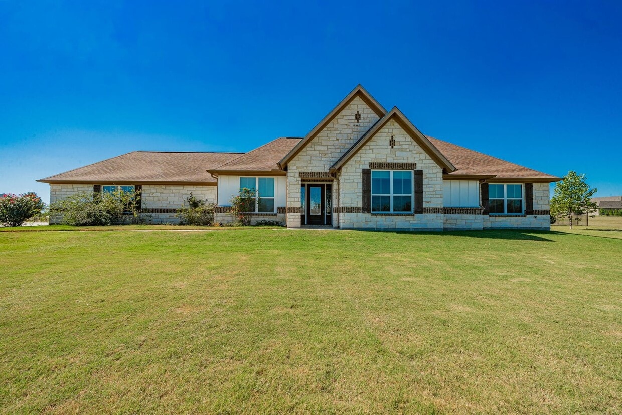 Primary Photo - Your Royse City Retreat Awaits!