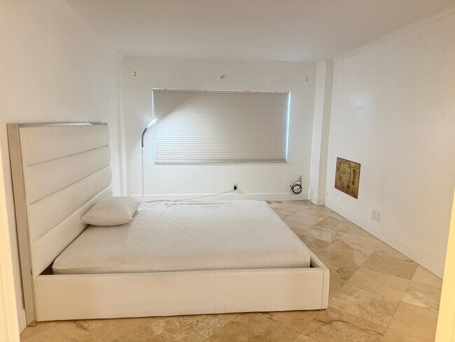 Foto del edificio - 2900 NE 30th St