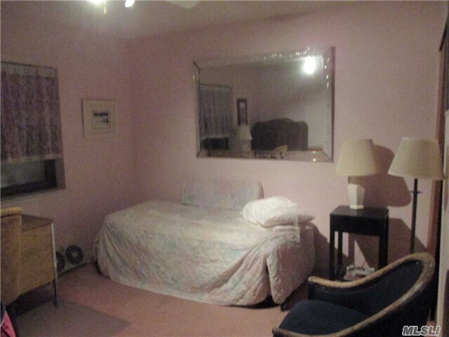 Building Photo - 146 Albany Blvd