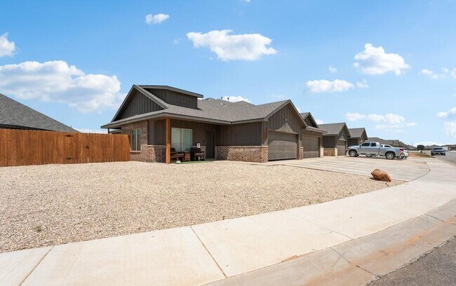 Building Photo - 5606 Kemper St