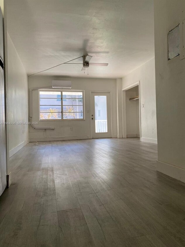 Foto del edificio - 4201 Indian Creek Dr