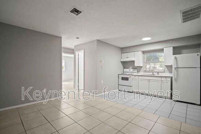 Building Photo - 75 Cypress St
