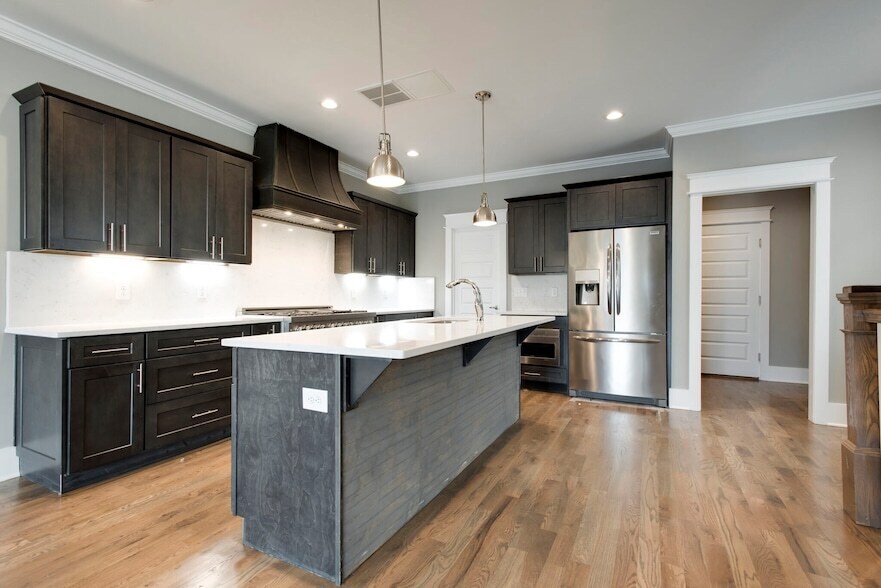 Foto principal - 433 36th Ave N