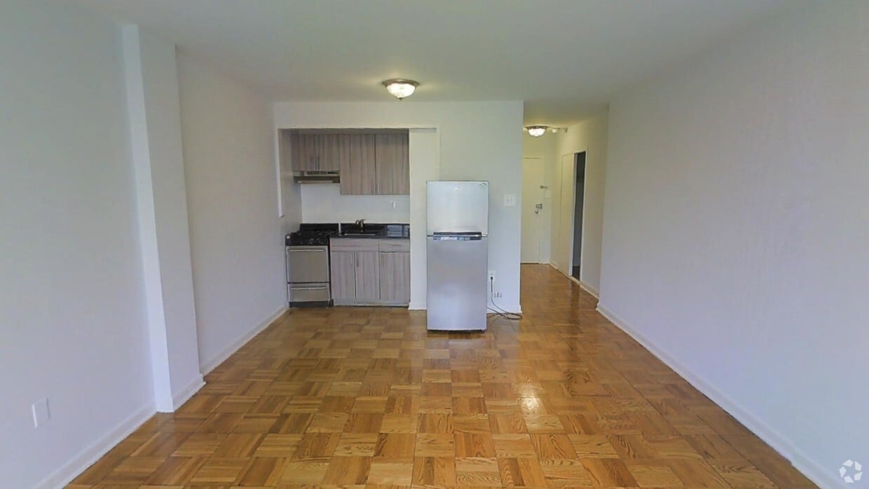 Photo - The Elaine Apartments