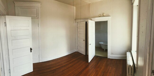 Bedroom - 509 N Meadow St