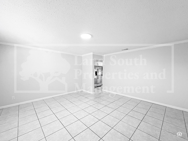 Building Photo - 632 Cortez St