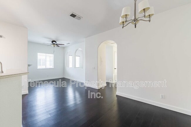 Foto del edificio - 26352 Arboretum Way