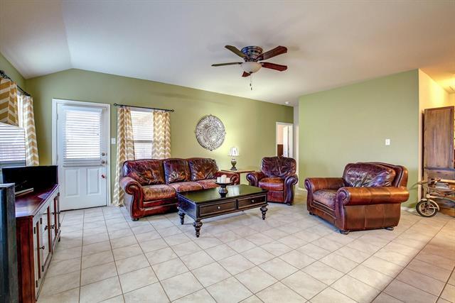 Foto del edificio - 1048 Decker Dr