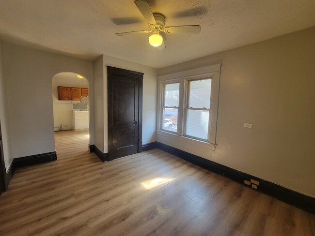 Foto del edificio - 55 Cotter Ave