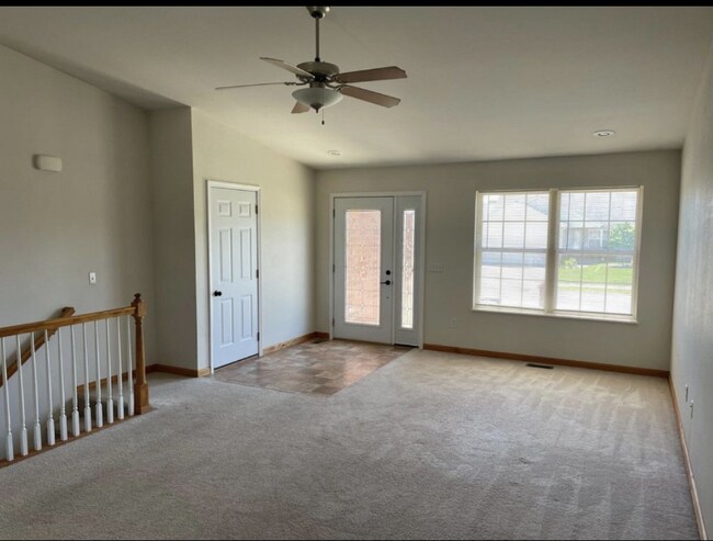 Building Photo - 120 Auburn Ct
