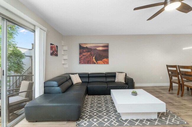 Foto del edificio - 740 W Elm St