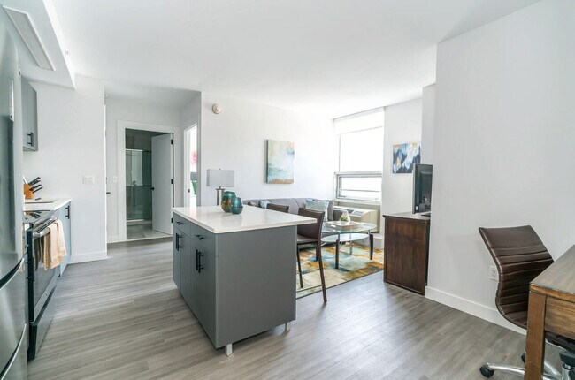 Building Photo - 50 Lecount Pl