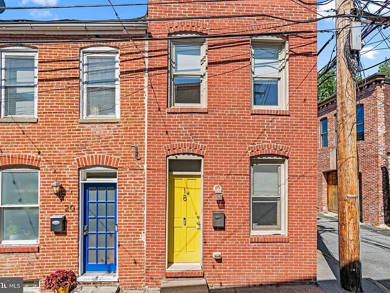 Foto principal - 18 S Madeira St