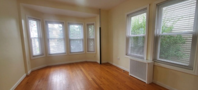 Building Photo - 2-29-29 Beach 29th St