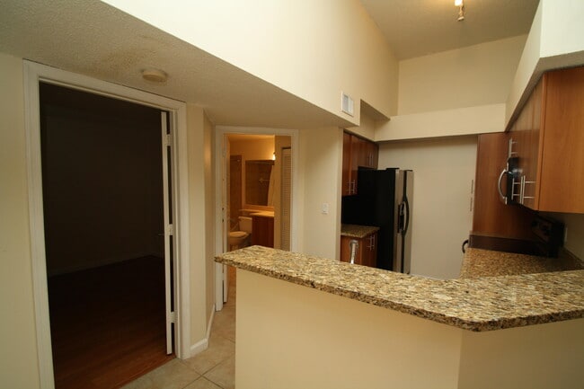 Building Photo - 1000 Crystal Way