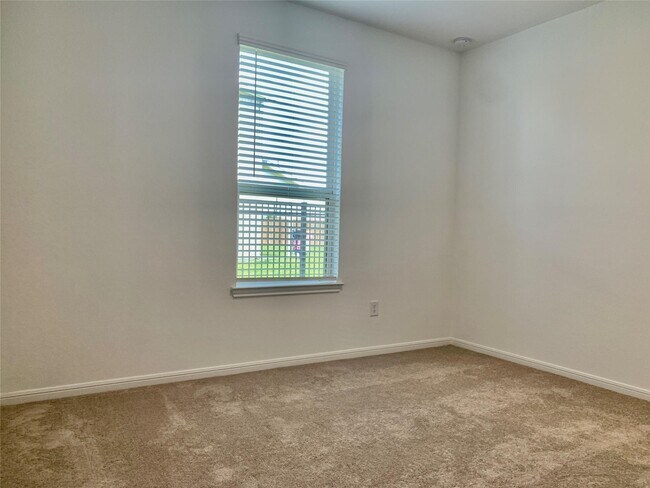 Building Photo - 1024 Greenshank Dr
