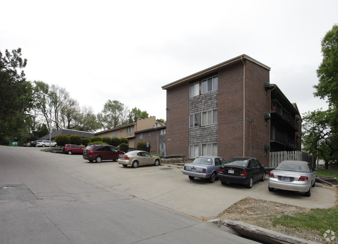 Primary Photo - St. Francis Apartments