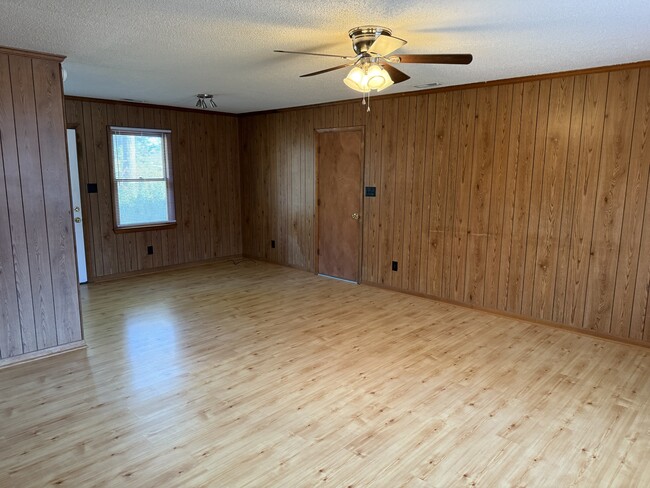 Building Photo - 137 Florida Park Rd