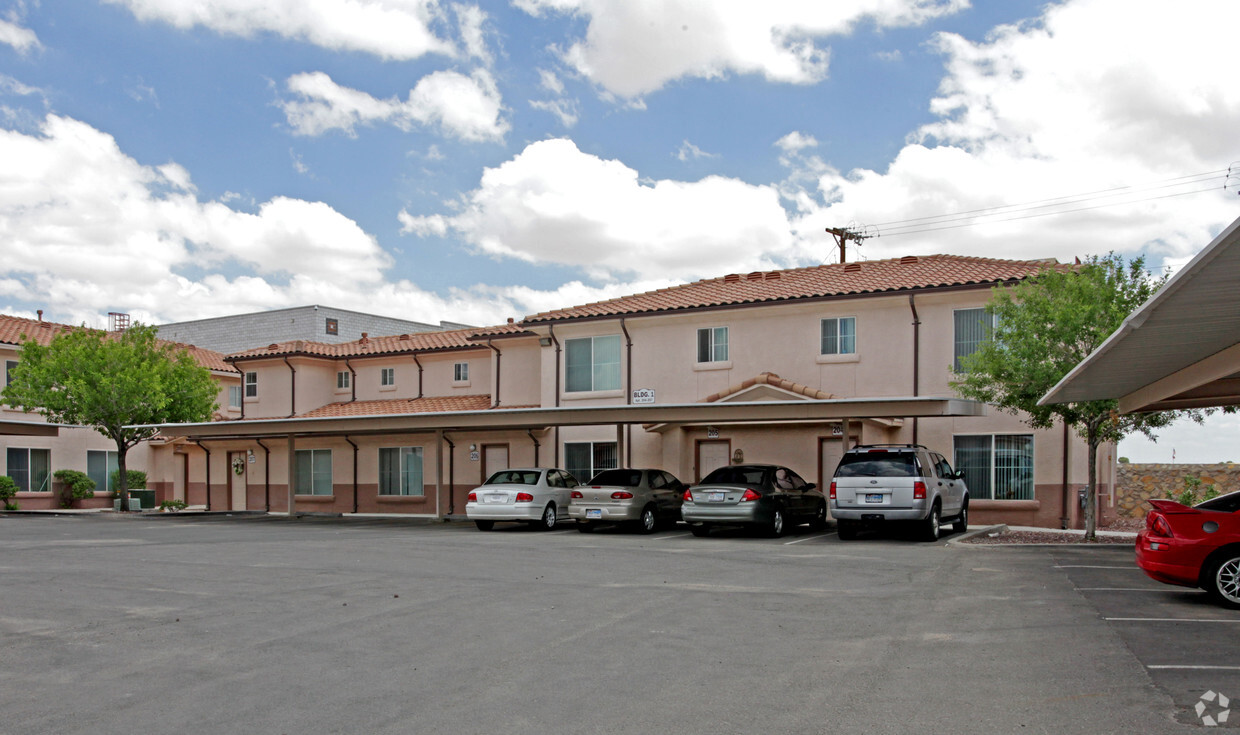 Foto del edificio - Meadowbrook Townhomes