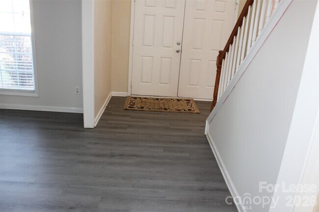 Foto del edificio - 9651 Laurie Ave NW