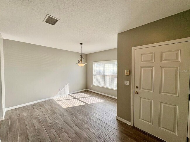 Foto del edificio - 15619 Stable Run Dr