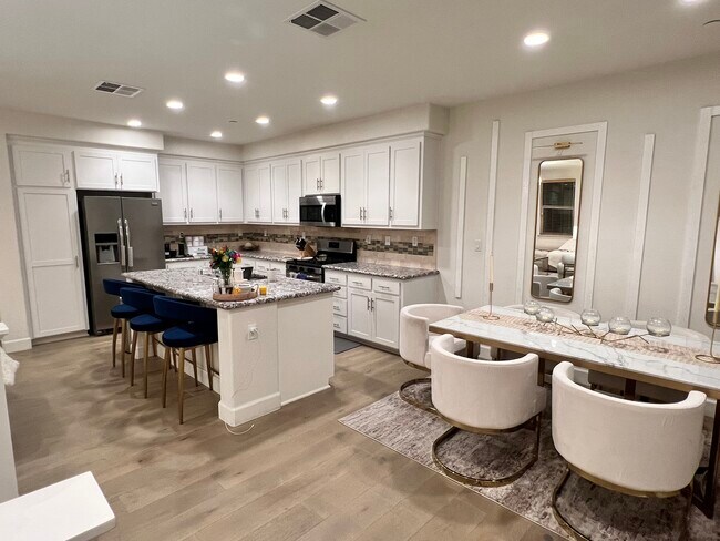 Building Photo - 5632 Pandorea Terrace