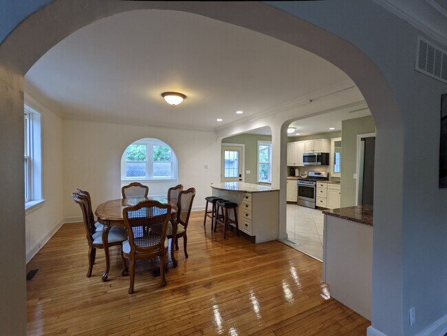 Foto del edificio - 5800 Pershing Ave