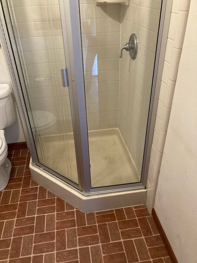 Building Photo - 12 Benson Ave