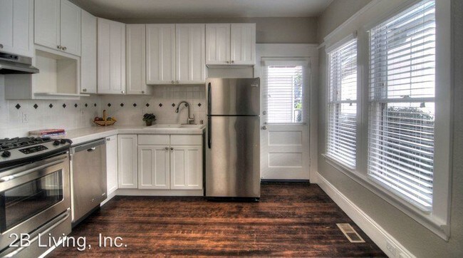 Foto del edificio - 330 Waverley St