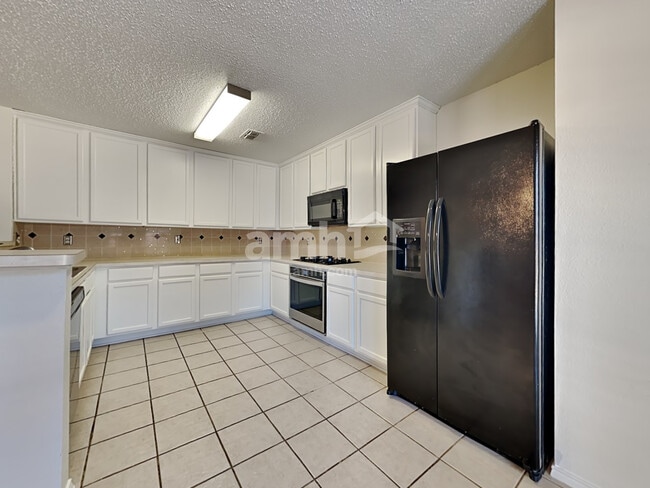 Foto del edificio - 7417 Marsland Ln