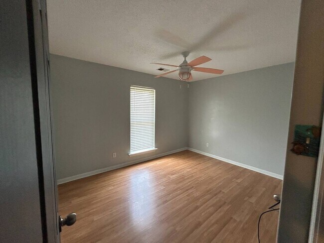 Building Photo - 6823 Northknoll Cove