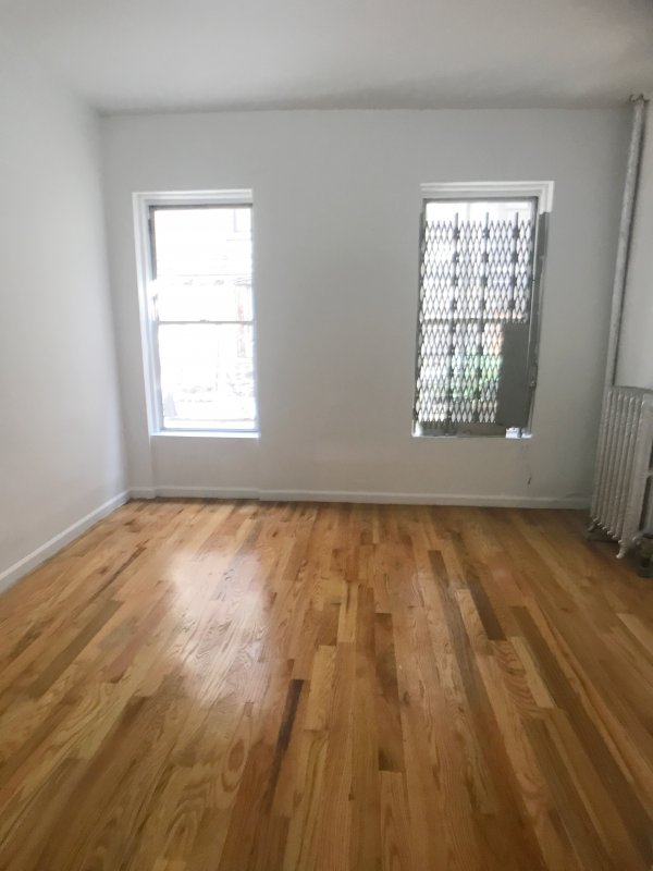 Building Photo - 527 W 135th St