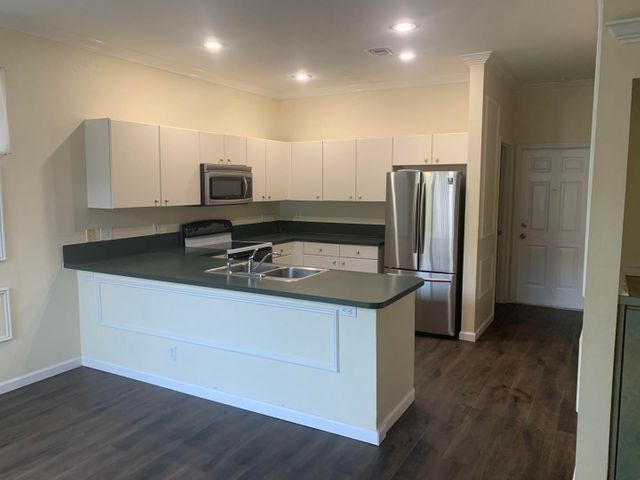 Building Photo - 133 Prestige Dr