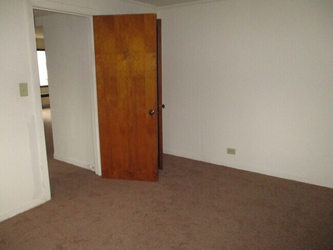 Foto del edificio - 10553 S Hale Ave