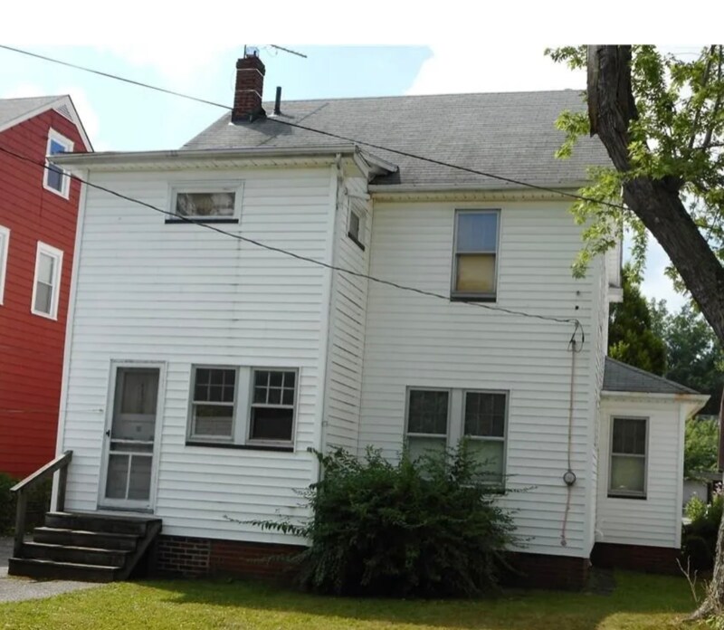 Building Photo - 3403 Henderson Rd