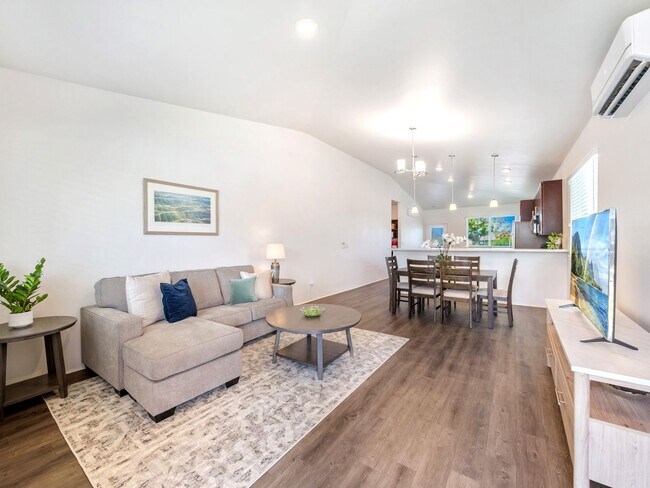 Building Photo - Lehua at Hoopili 4 bedroom 2.5 bath single...