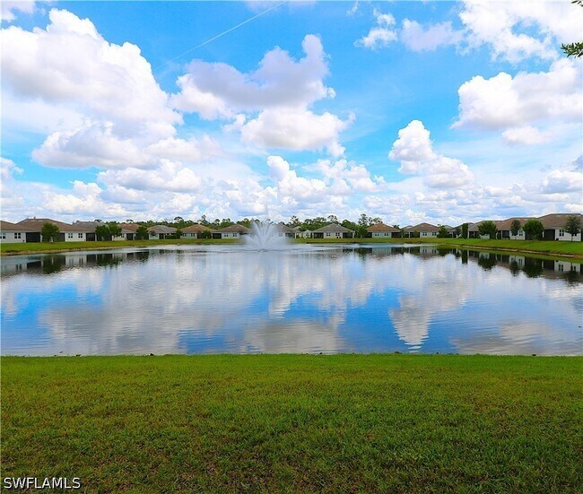 Foto del edificio - 1028 Tranquil Brk Dr