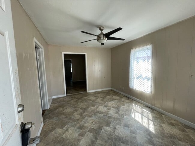 Building Photo - 3-Bedroom Home in Central City – Corpus Ch...