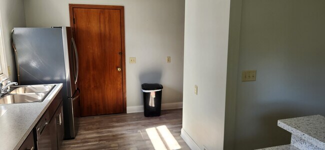 Foto del edificio - 3533 N Buffalo St