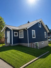 Building Photo - 1109 Humboldt St