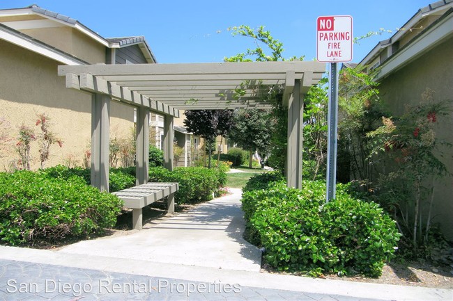 Building Photo - 3667 Caminito Carmel Landing