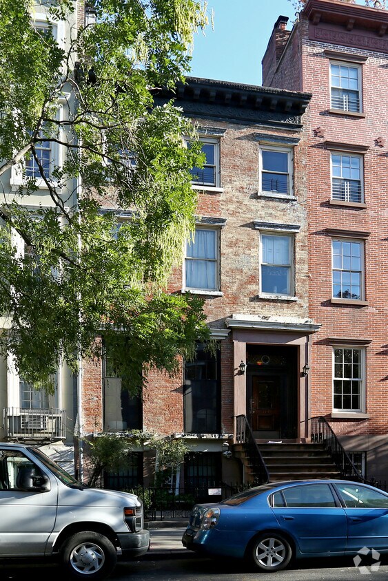 Building Photo - 349 W 22nd St