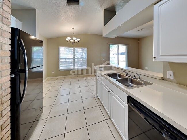 Building Photo - 1403 Orange Moss Ct