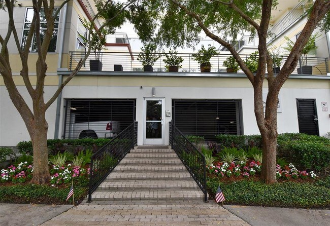 Building Photo - 102 Quitman St