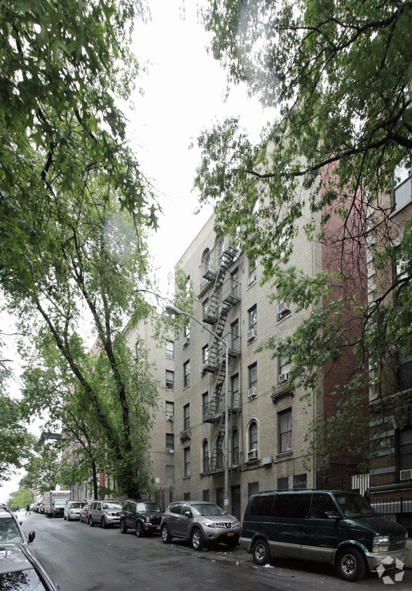 Building Photo - 559 W 172nd St