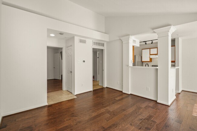Foto del edificio - 3231 Allen Pkwy