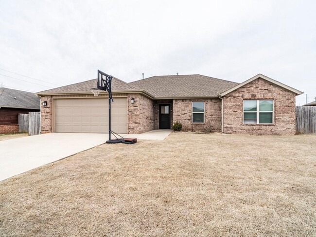 Building Photo - 140 Willow Dr
