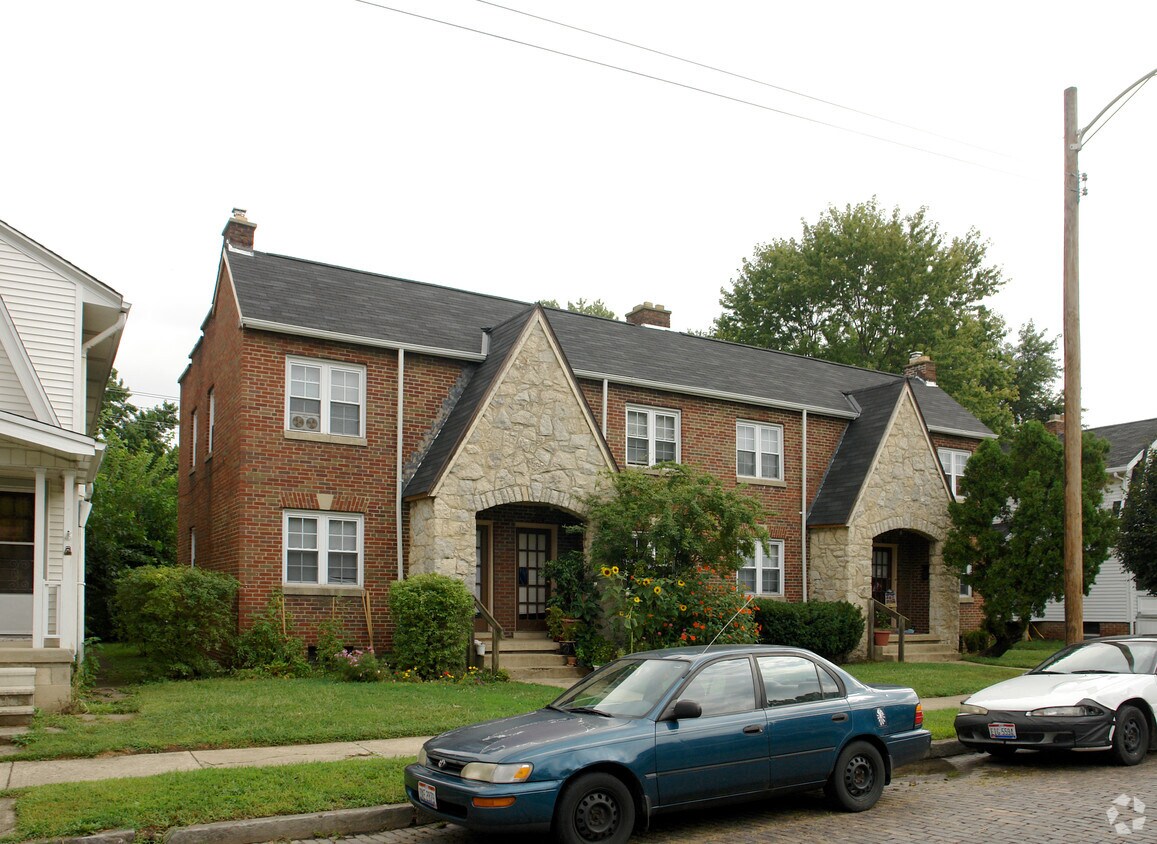 Primary Photo - 208 --214 W Pacemont Road