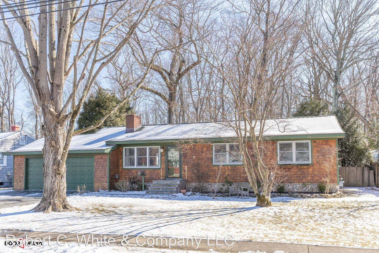 Primary Photo - 3 br, 2 bath House - 137 Doreen Drive