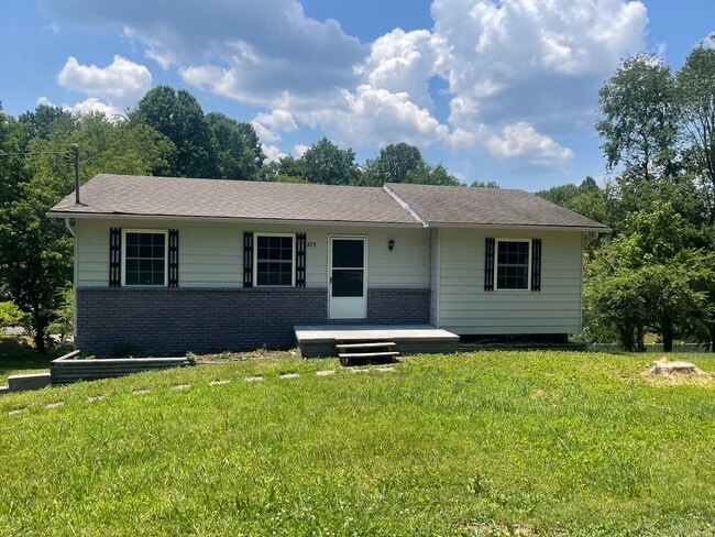Great Location to Local Amenities - Great Location to Local Amenities House